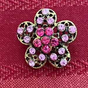 5/$10❤️❤️❤️NEW VINTAGE STYLE METAL & PINKS RHINESTONED MINI BROACH